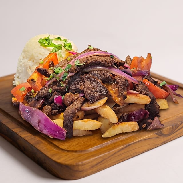 Lomo Saltado.